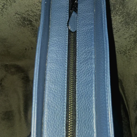 Coach Graham Structured Leather Tote - Picture 4 of 7